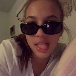 Meet your Posher, Yanah